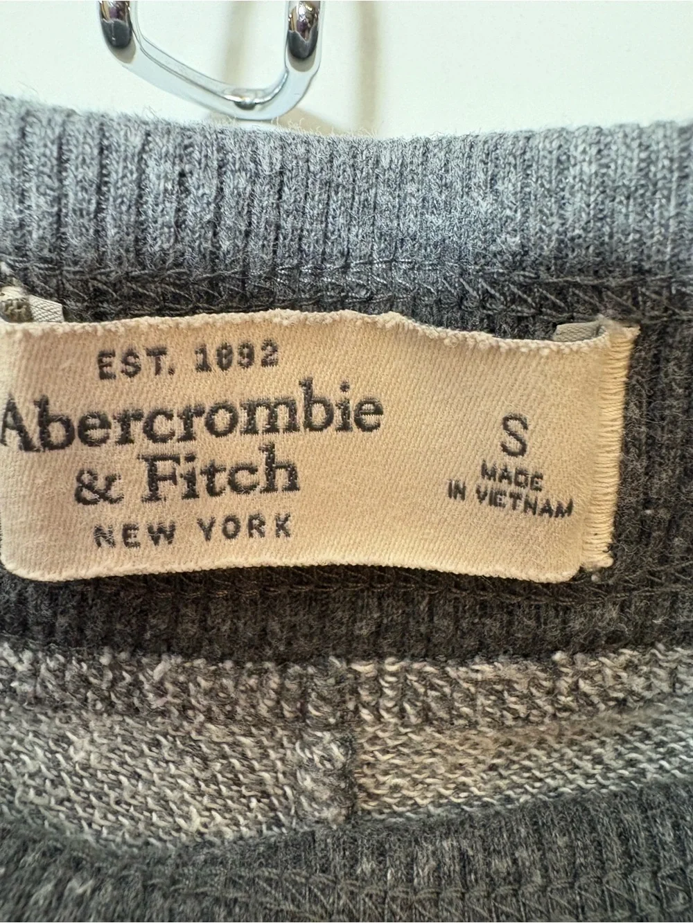 Abercrombie & Fitch Women’s Vintage Y2K Grey Logo Sweat Short Shorts S Low Rise